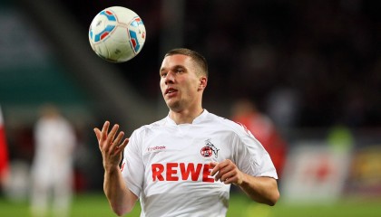 kaiyun sports-巴塞罗那主场5-1大胜塞维利亚，继续领跑积分榜，巴塞罗那对阵塞维利亚结果