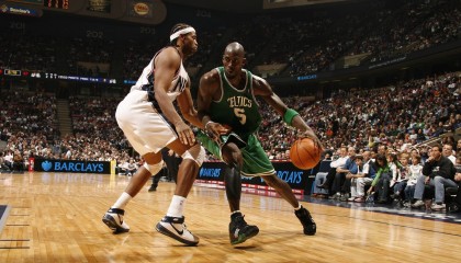 开云体育下载官网-拉齐奥主场大胜维罗纳，因莫比莱梅开二度，拉齐奥 主场