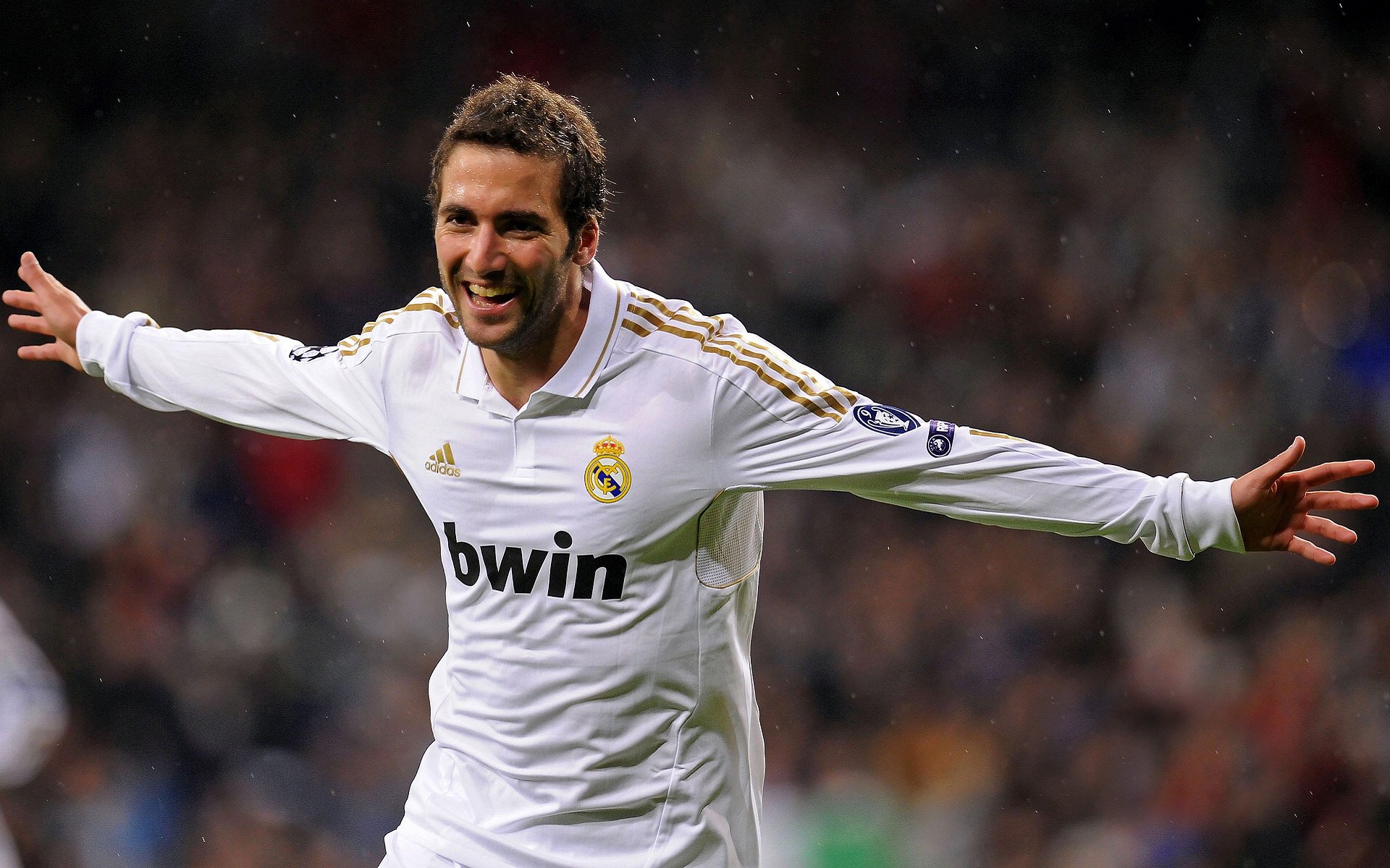 勒沃库森客场惜败,积分暂时稳定,勒沃库森球队