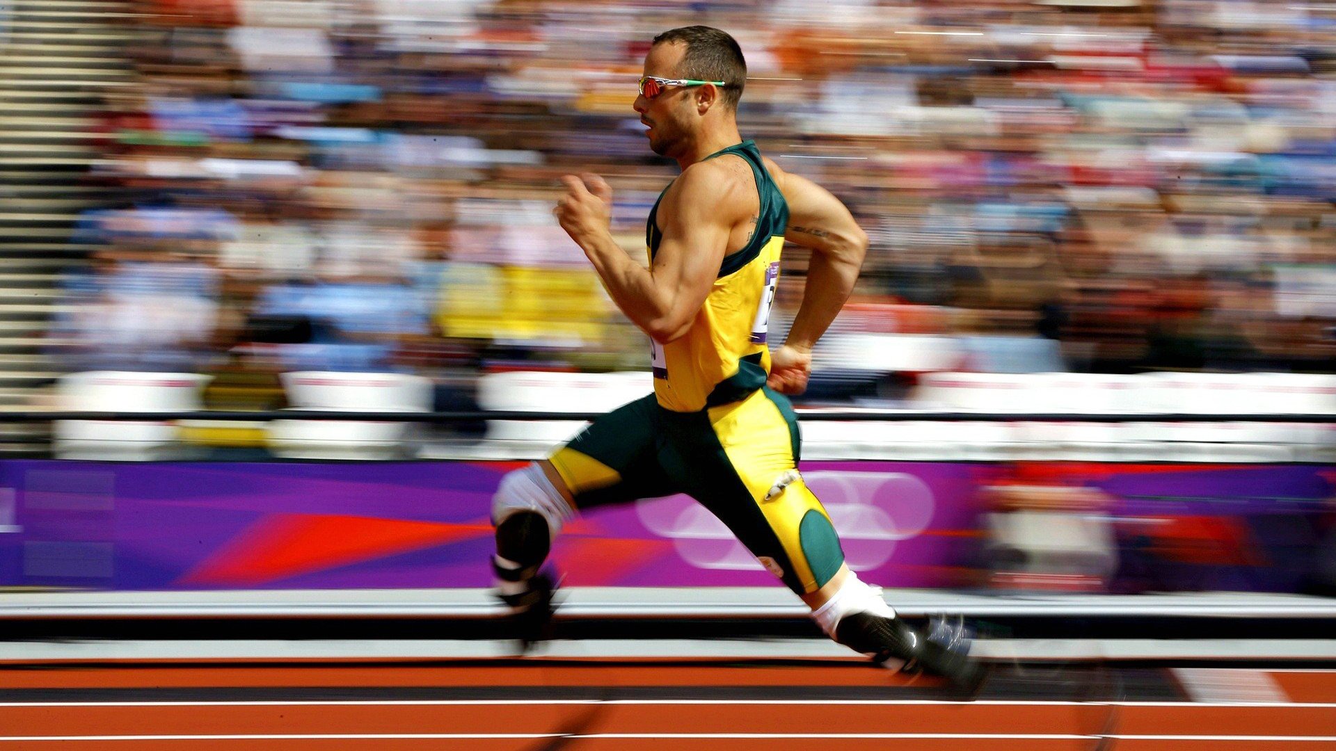 国际比赛中，某支足球队表现出色，打败对手，一场国际足球比赛